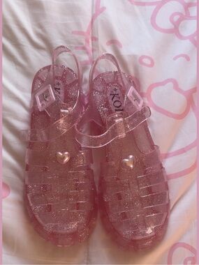 Pink Glitter Jelly Sandals with Heart Accent